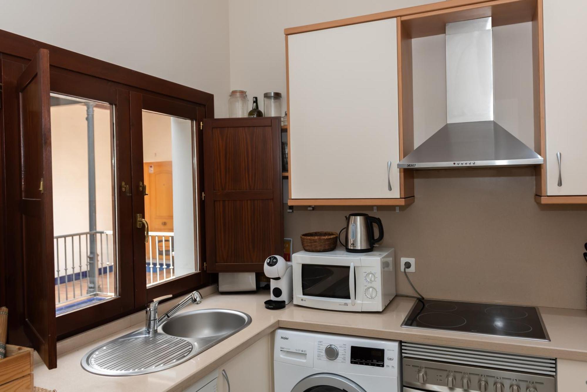 Charming & Quiet Apartment In Plaza Del Salvador Sevilha Exterior foto